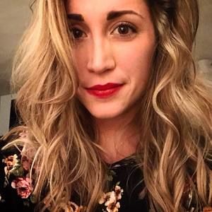 Meet your Posher, Stefanie